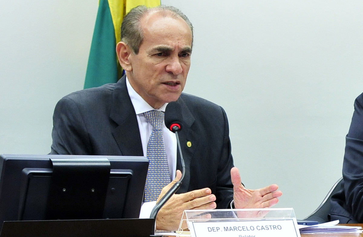 Brasília- DF- Brasil- 24/03/2015- C. E. Reforma Política (PEC 182/07). Reunião Ordinária. Reunião Ordinária. Relator da Comissão, dep. Marcelo de Castro (PMDB-PI). Foto: Luis Macedo/ Câmara dos Deputados