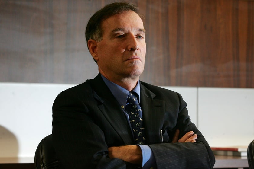 Brasil, Rio de Janeiro, RJ. 17/01/2008. O presidente da MMX, Eike Batista, é visto durante a entrevista coletiva para falar sobre a cisão da empresa e venda de uma fatia para a Anglo American, em seu escritório no Flamengo, zona sul do Rio de Janeiro. O negócio movimentará US$ 5,5 bilhões. Após a reestruturação acionária, Eike Batista permanecerá no comando da companhia. - Crédito:FÁBIO MOTTA/AGÊNCIA ESTADO/AE/Codigo imagem:16722