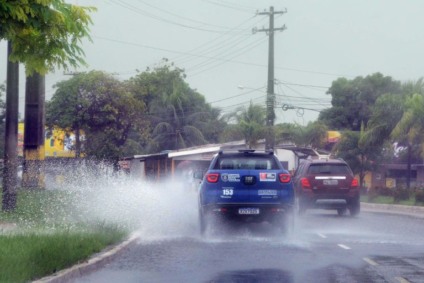 Chuvas em João Pessoa . Foto Kleide Teixeira
