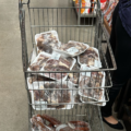 Procon de Campina Grande apreende carnes e derivados impróprios para consumo humano em supermercado