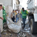 Prefeitura de Campina Grande recolhe lixo de casas de acumuladores para evitar problemas de saúde pública