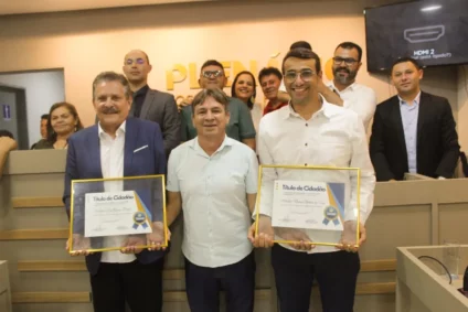 Tião Gomes e Chió são homenageados com títulos de Cidadãos Casserenguenses em solenidade