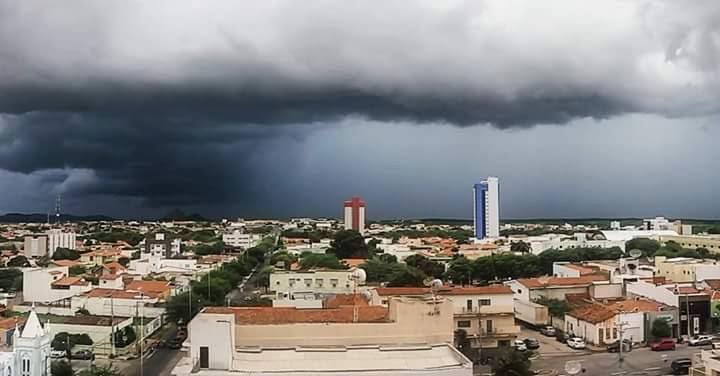 Inmet divulga novo alerta de chuva forte e ventos intensos para cidades da PB