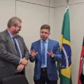 Ao lado de Aguinaldo, filho do prefeito de Barra de São Miguel imita Azevêdo sobre possível candidatura ao senado; assista