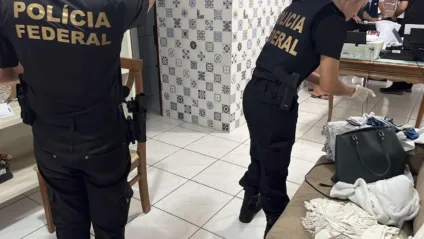 POLÍCIA NAS RUAS: PF deflagra operação contra supostos desvios na Caixa Econômica Federal