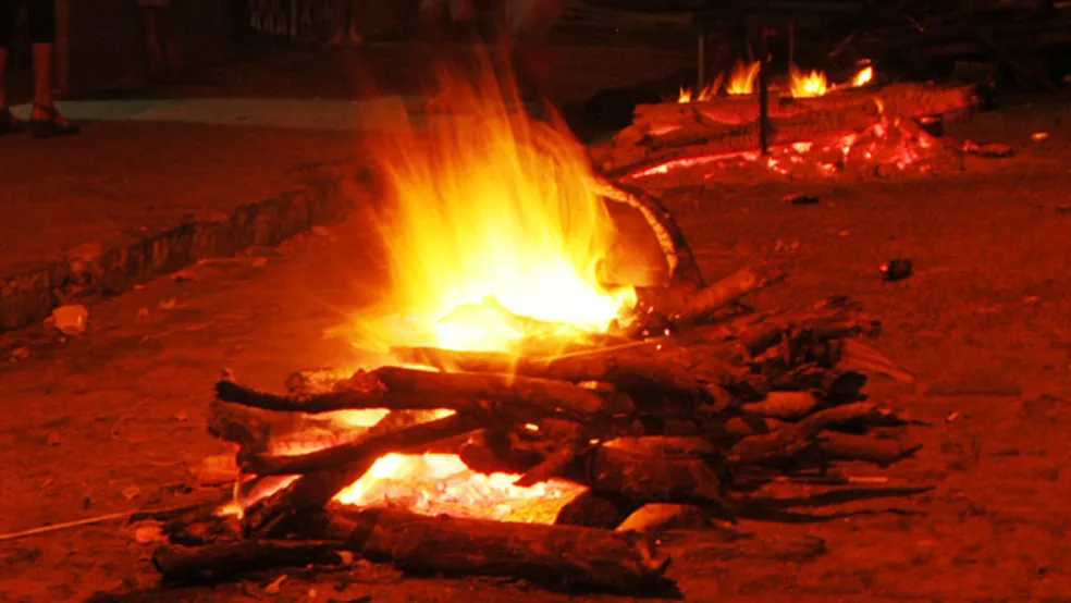 ENQUETE: está permitido fazer fogueira durante o São João na Paraíba; você é a favor ou contra?