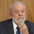 Lula toma dinheiro de pobre taxando blusinhas - Por José Nêumanne Pinto
