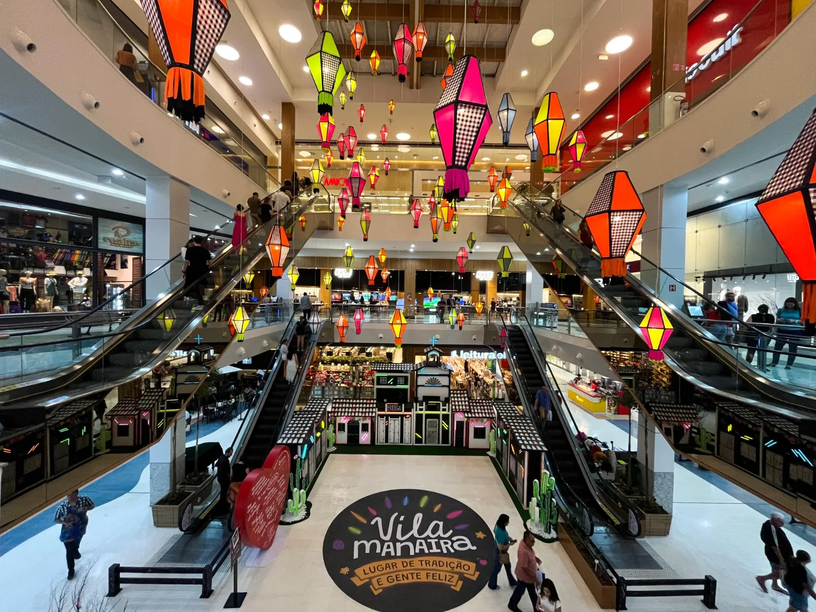 Vila Manaira encerrará programação junina do Manaira Shopping neste domingo