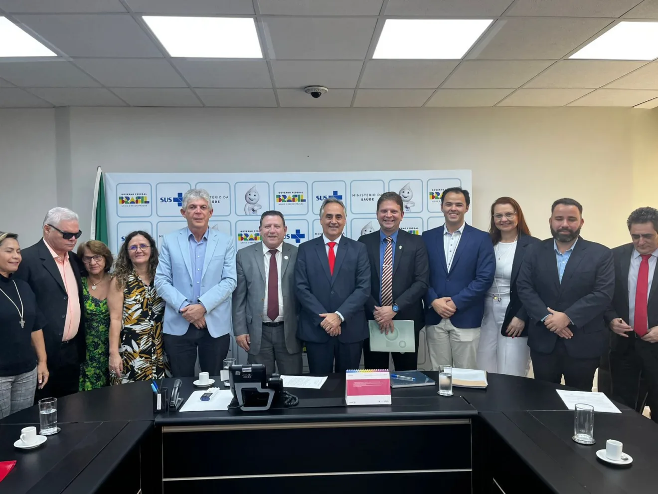 Ao lado de Ricardo e Luiz Couto, Luciano Cartaxo participa de reunião no Ministério da Saúde com entidades filantrópicas paraibanas