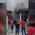 Em bairro nobre de JP, casa é destruída pelo fogo; chamas assustam moradores