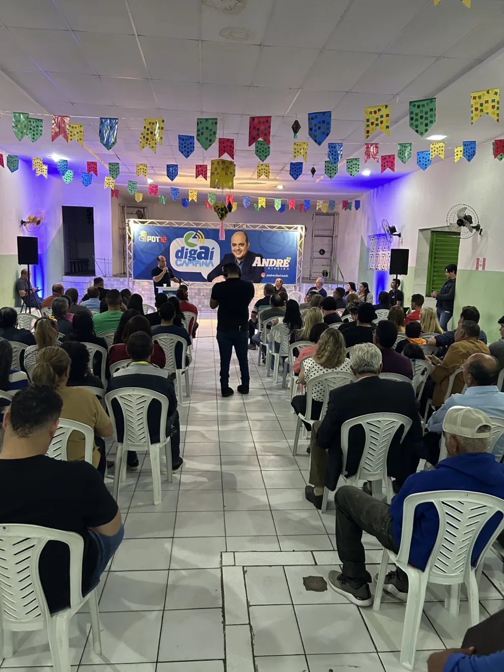 André Ribeiro faz primeiro “DigAí Campina” com sucesso de público no bairro da liberdade