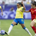 Marta é expulsa, Brasil perde da Espanha e 'seca' rivais para avançar no futebol em Paris-2024