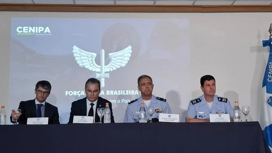 Queda de avião: caixas-pretas foram encontradas e não houve aviso de emergência