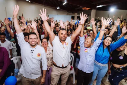 Dr. Jhony e Marinaldo Cardoso realizam primeira plenária juntos no bairro Mutirão e reforçam a união pelo desenvolvimento de Campina Grande