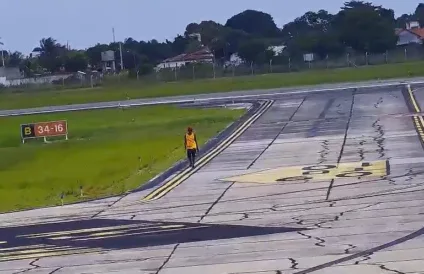 Homem é preso pela Polícia Federal após invadir pista do aeroporto Castro Pinto - VEJA O VÍDEO