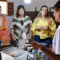 Primeira-dama do Estado inicia visitas técnicas a artesãos que trabalham com papel, homenageados do 39° Salão do Artesanato Paraibano