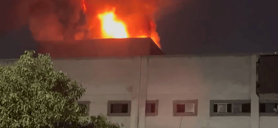 Incêndio atinge obras do novo Hospital da Mulher em Cruz das Armas - VEJA O VÍDEO