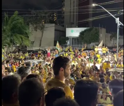 Emocionado, Bruno Cunha Lima agradece aos eleitores após ser reeleito prefeito de CG