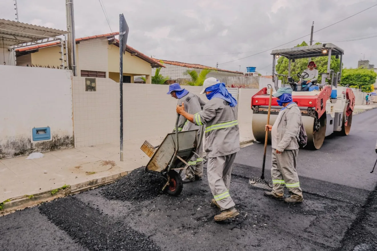 Cícero Lucena garante calçar todas as ruas que ainda restam para deixar João Pessoa 100% pavimentada