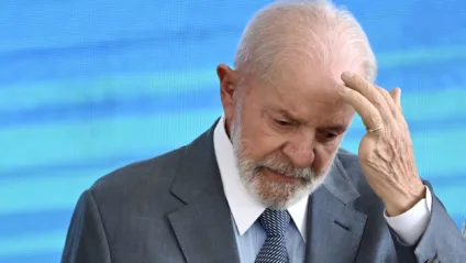 Lula volta ao hospital três dias após tirar os pontos de um corte na nuca; saiba o motivo