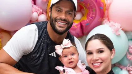 Hulk Paraíba e Camila Ângelo comemoram ‘mesversário’ da filha Aisha; veja