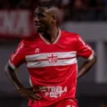 Time de futebol brasileiro assina contrato com site de acompanhantes