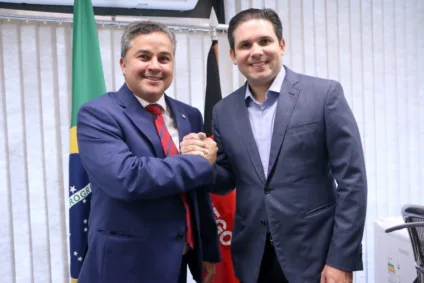 Efraim defende aliança de Elmar com Hugo Motta em reunião do União Brasil