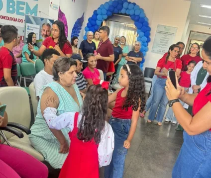 Cantata de Natal muda rotina de pacientes oncológicos internados no Hospital do Bem