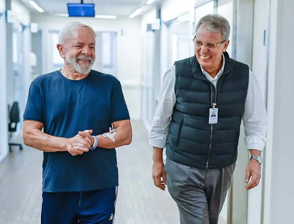 Presidente Lula recebe alta de hospital após internação para cirurgia