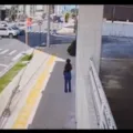 Câmera flagra motociclista que morreu na Epitácio Pessoa ultrapassando sinal vermelho; veja vídeo