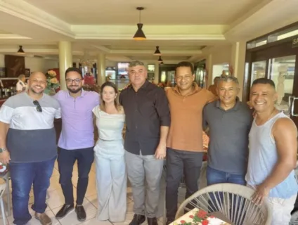 Karla Pimentel participa de reunião com vereadores e reafirma apoio a Daniel Júnior para presidência da Câmara de Conde