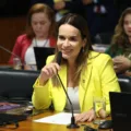 Senado aprova PL de Daniella Ribeiro que dá direito de acompanhante a gestantes