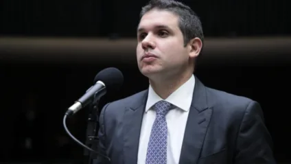 Motta manda recado ao STF sobre emendas: “Não negociamos prerrogativa”