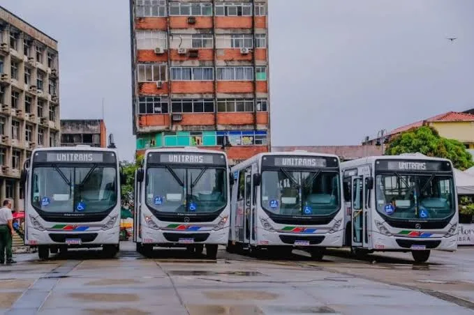 Com risco de não ter circulação de ônibus nesta segunda, justiça antecipa audiência entre Sintur e sindicado dos motoristas; entenda