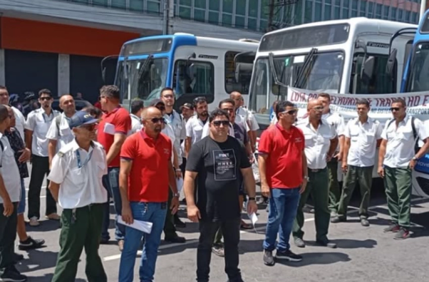 TUDO PARADO: Motoristas paralisam atividades e nenhum ônibus circula em João Pessoa no começo da manhã desta segunda (27)