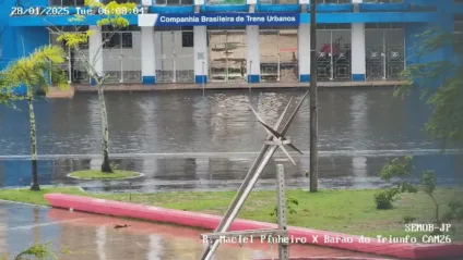 TRANSTORNOS NA CAPITAL: Fortes chuvas provocam pontos de alagamento em vários bairros de João Pessoa