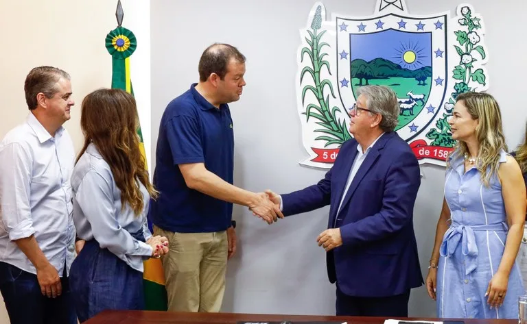 João Azevêdo recebe diretoria da CVC e celebra resultados positivos do turismo com alta procura pelo Destino Paraíba