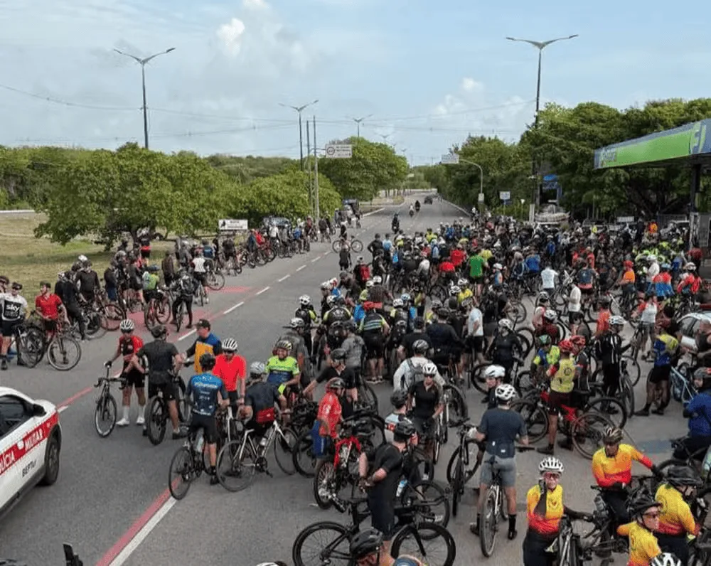 Ciclistas fazem protesto na PB-008 pedindo justiça por colega atropelado