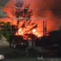 Falha em fogos de artifício provoca incêndio de grandes proporções em CG