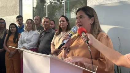 Corrinha Delfino inaugura novo prédio da Central de Marcação e anuncia reforma da Policlínica em Cajazeiras