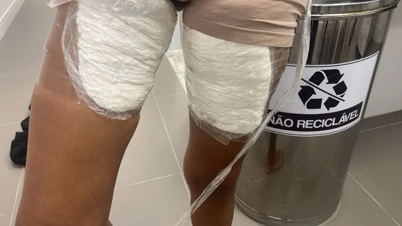 Polícia Federal prende mulher com 3 kg de drogas amarradas ao corpo no Aeroporto Castro Pinto