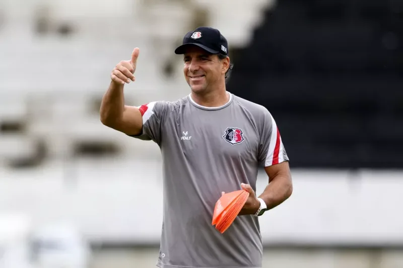 Treze anuncia contratação do técnico Marcelo Martelotte