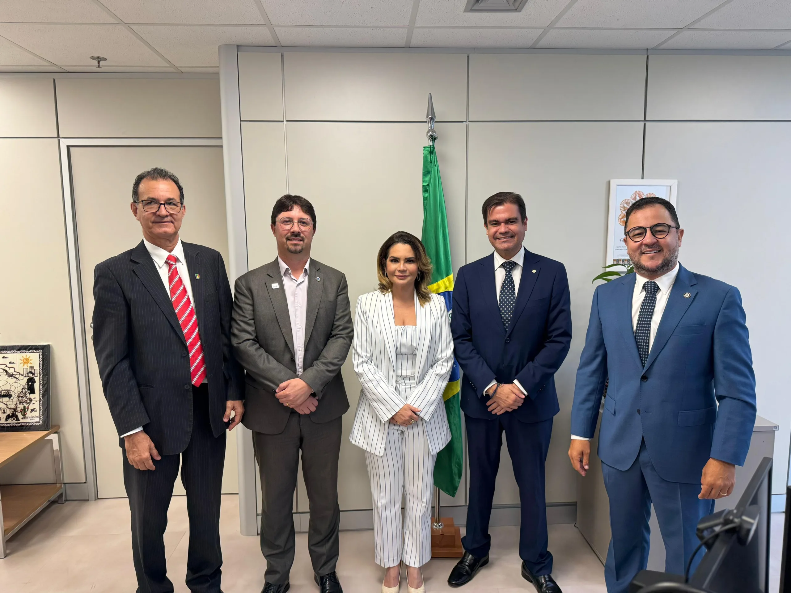 Em Brasília, Karla Pimentel garante investimentos para saúde e educação de Conde