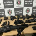 POLÍCIA NAS RUAS: Operação apreende arsenal de armas e munições e prende supostos integrantes de facção criminosa em Cabedelo