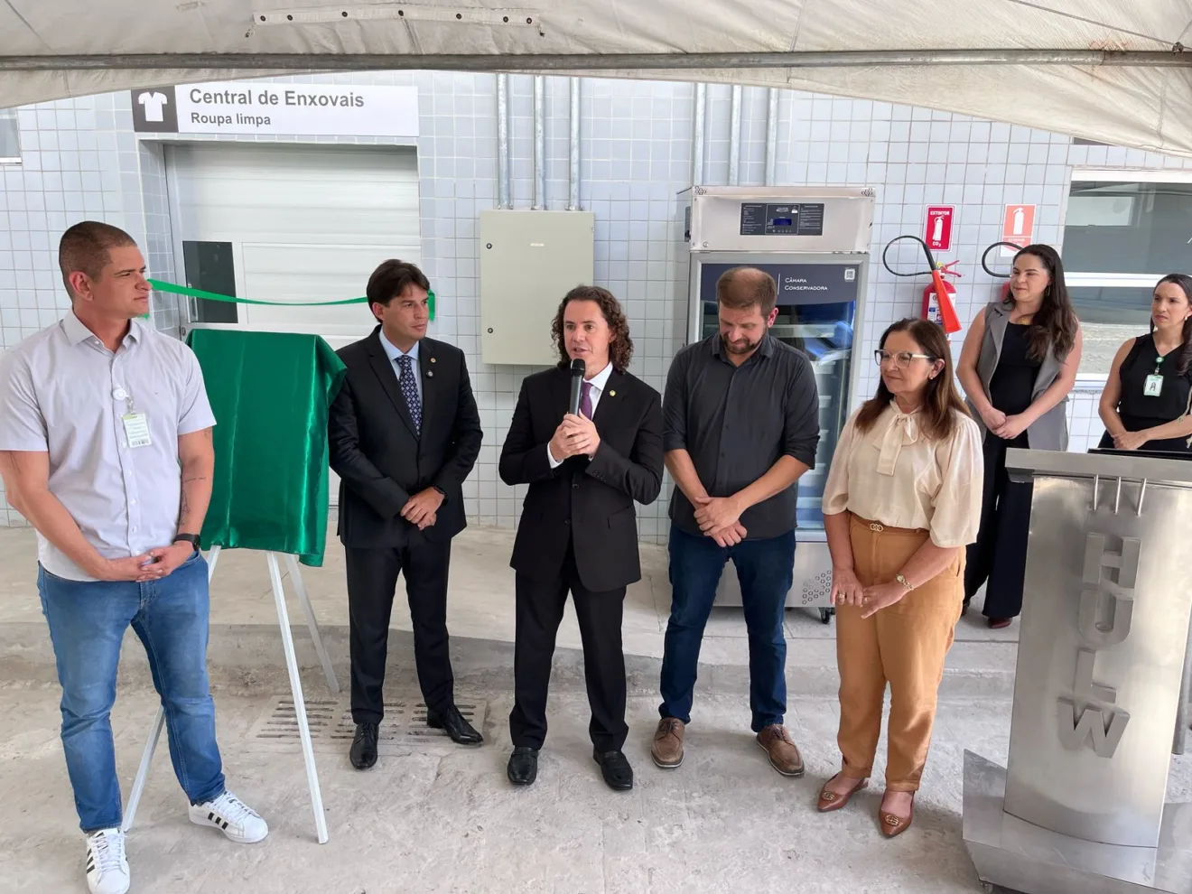 Hospital Universitário inaugura Central de Enxovais e entrega equipamentos com recursos de Veneziano: “amigo da UFPB e patrono dos HUs”, diz reitora