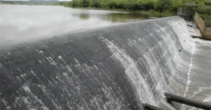 Cinco açudes da Paraíba sangram devido às fortes chuvas