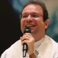 Padre Fabrício Timóteo deve deixar Diocese de Patos e assumir nova missão em paróquia de PE