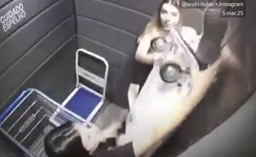 Jovem fica pendurada por uma corda em elevador e é salva por amigas; veja vídeo