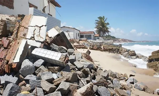 MPF cobra ações urgentes para combater erosão costeira e proteger infraestrutura de Baía da Traição