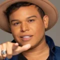 Cantor sertanejo é processado em mais de R$ 3 milhões por ex-funcionários